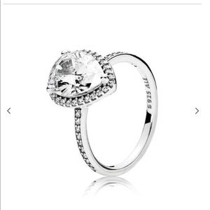 PANDORA radiant teardrop ring
